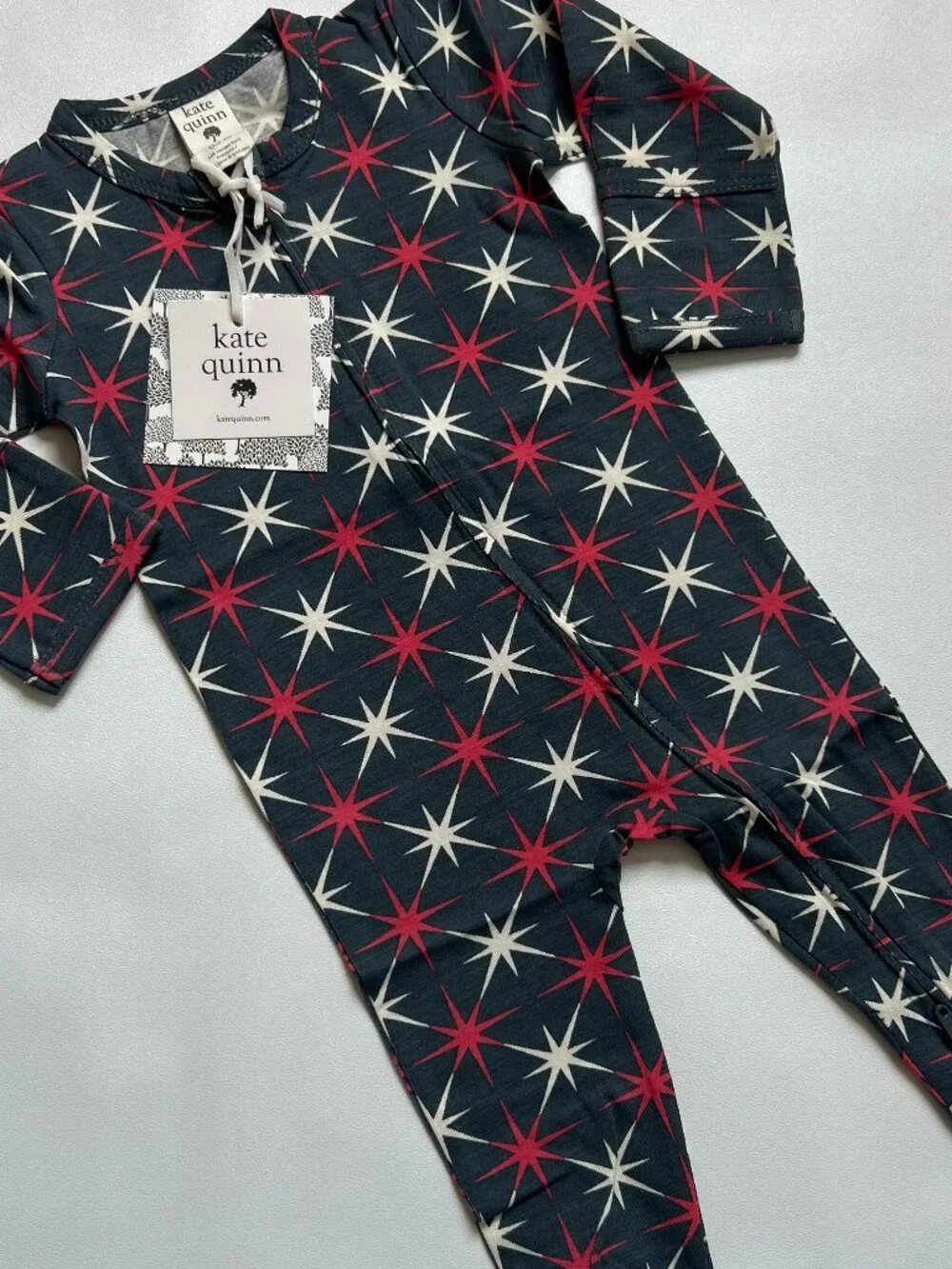 NWT Kate Quinn Bamboo Footie 0-3M Retro Stars 2 Way Zip